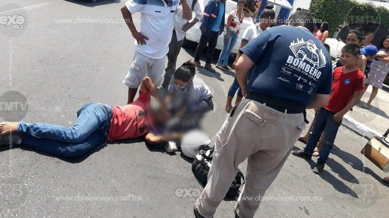 Motociclista queda herido en choque contra auto Motociclista queda herido en choque contra auto