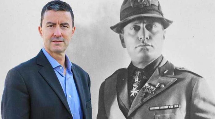 Bisnieto de Benito Mussolini se postula para Parlamento Europeo