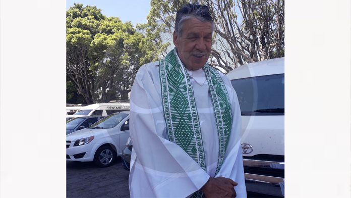Silvano no me ayuda con nada, asegura el Padre Pistolas