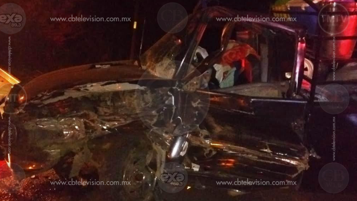 Cuatro personas resultan heridas en aparatoso accidente en la carretera Peribán-Los Reyes