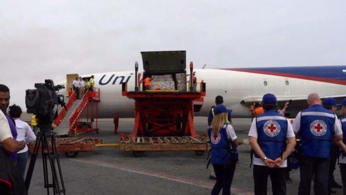 Después de rogarle a Maduro, por fin llega ayuda humanitaria a Venezuela