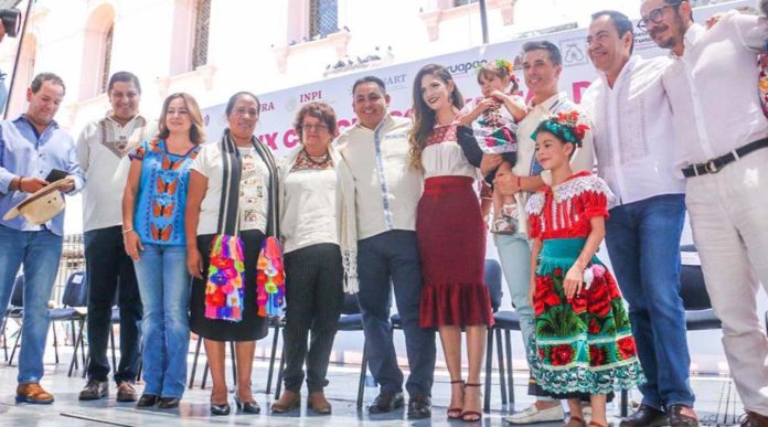 Artesanos ponen a Uruapan en el centro de atención: Víctor Manríquez