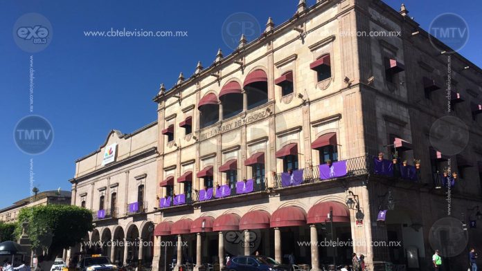 Presiona Ayuntamiento a extrabajadores del Hotel Virrey de Mendoza para que se retiren en su lucha 