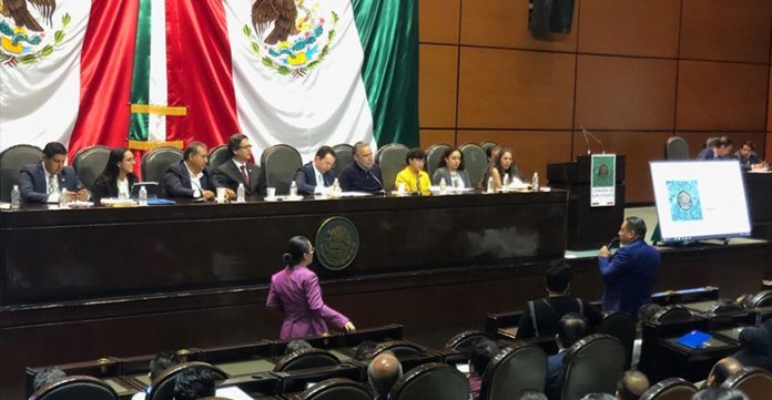 Certeza a municipios en temas financieros, plantea Víctor Manríquez en la Cámara de Diputados