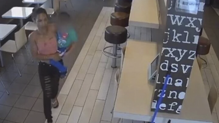 VIDEO: Mujer intenta secuestrar a un niño en un McDonald’s