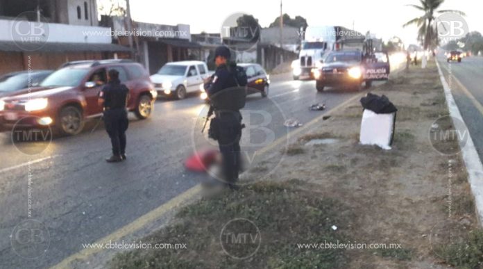 Transporte público arrolla a mujer en Lázaro Cárdenas, chofer se da a la fuga