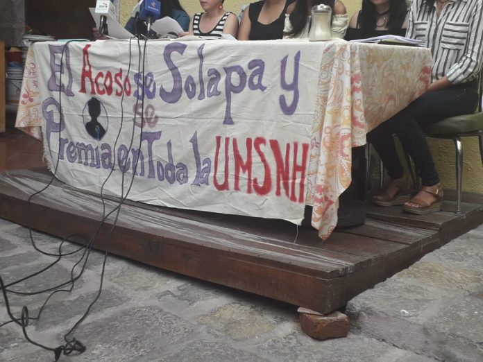Alumnas de la UMSNH denuncian presunto hostigamiento sexual