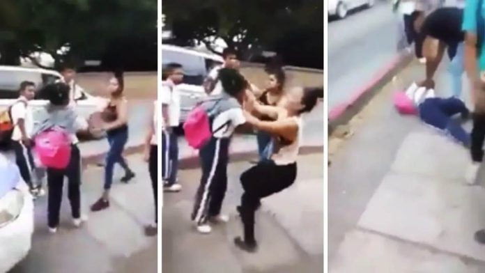 Video: Golpean a estudiante de la secundaria número 6