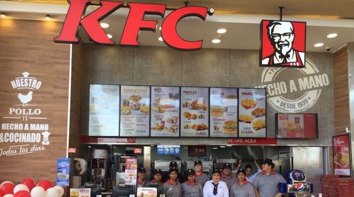 Fingió por dos años ser un inspector de KFC para comer gratis