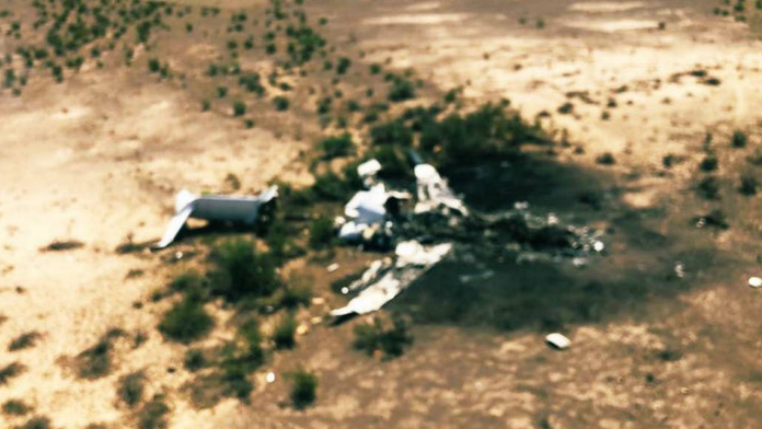 Inician rescate de cuerpos en restos de avión accidentado en Coahuila