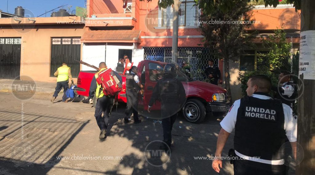 Pareja es atacada a balazos a plena luz del día en Morelia 