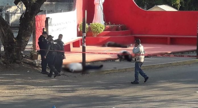 VIDEO: Comando armado dispara contra custodios de un penal; hay 5 muertos