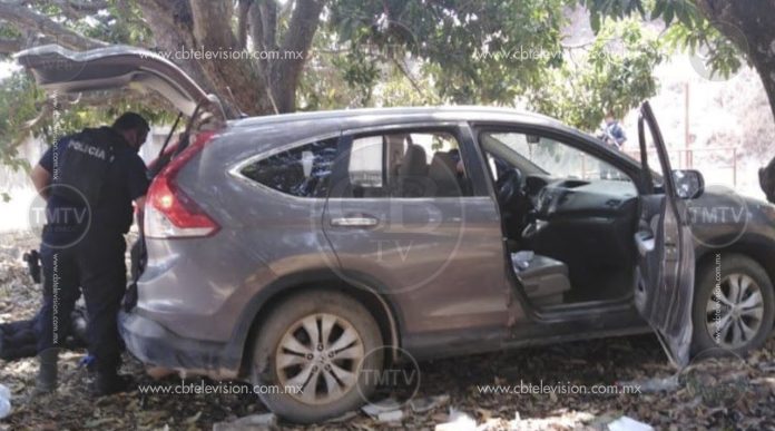 Encuentran abandonadas tres camionetas con reporte de robo en Gabriel Zamora