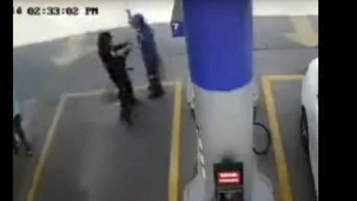 VIDEO: Mata a empleado de gasolinera para robarle la cuenta del día