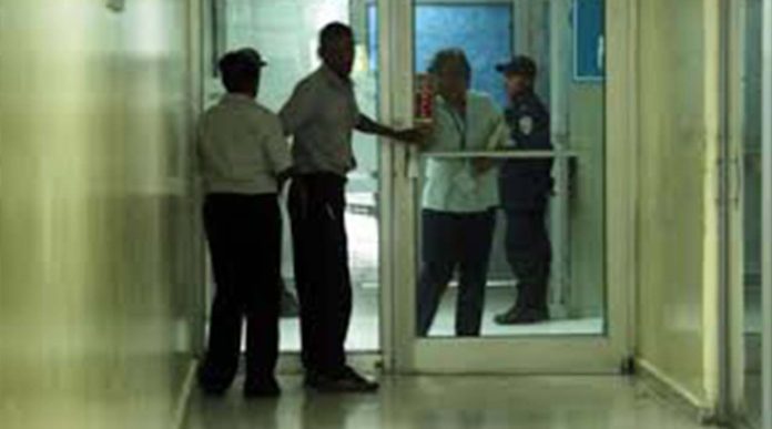 Acusan a guardia de seguridad del Hospital de la Mujer de violar a un niño de cinco años