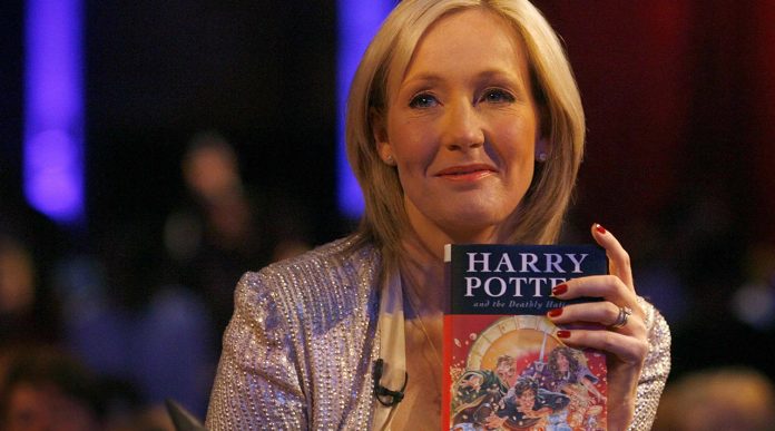J.K. Rowling anuncia lanzamiento de cuatro nuevos libros de Harry Potter