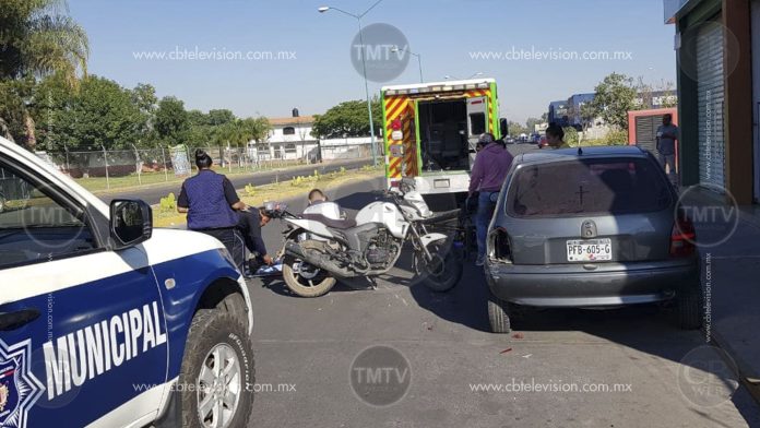 Matrimonio se lesiona en accidente vial en Zamora