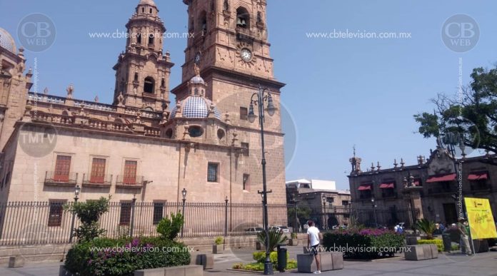 Reclaman ciudadanos por el pago de banda y no por arreglo de baches y seguridad
