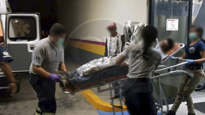 Joven es herido con arma blanca durante violenta riña, en Jacona