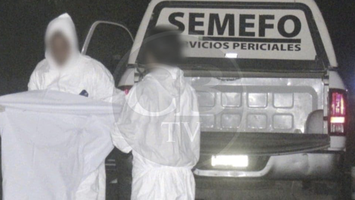 Fallece niña en volcadura