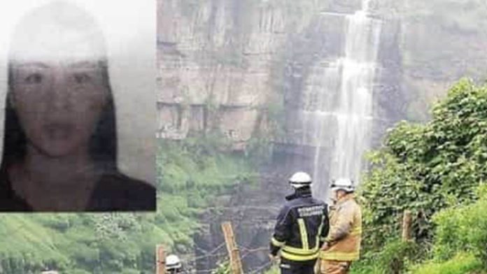 Joven pide que le tomen una foto y luego se suicida