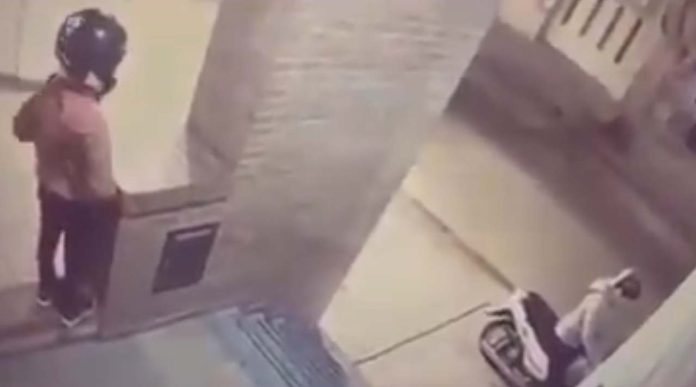 Niña michoacana se viraliza por enfrentar a hombre y defender a su madre en pleno asalto