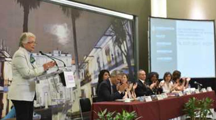 Encabeza secretaria de gobernación encuentro nacional para analizar la política de refugios para mujeres en el país