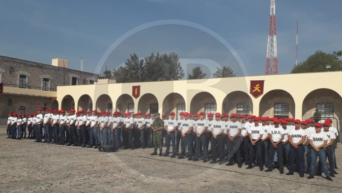 Rinden protesta los Voluntarios del Servicio Militar