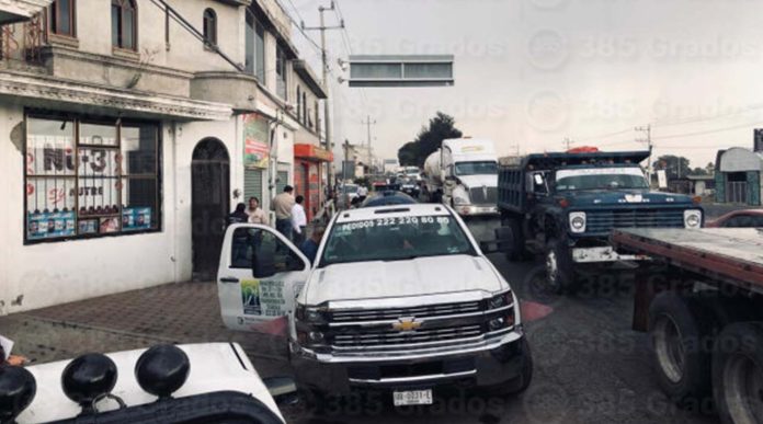Policías agreden a periodista por ejercer la libertad de expresión en Tlaxcala 