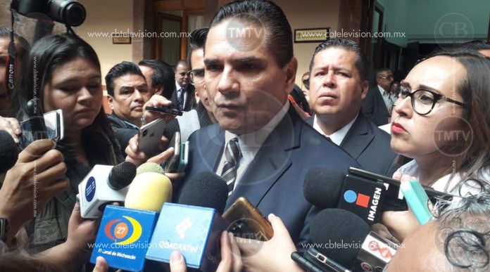 Autodefensas en Michoacán, no existen: Aureoles Conejo