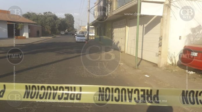 Taxista es acribillado a balazos en Uruapan