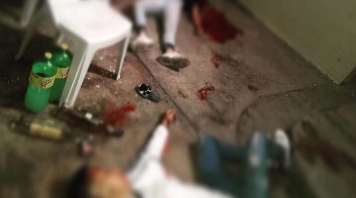 Sujetos abren fuego contra jóvenes que se divertían en una tardeada, hay varios lesionados y muertos