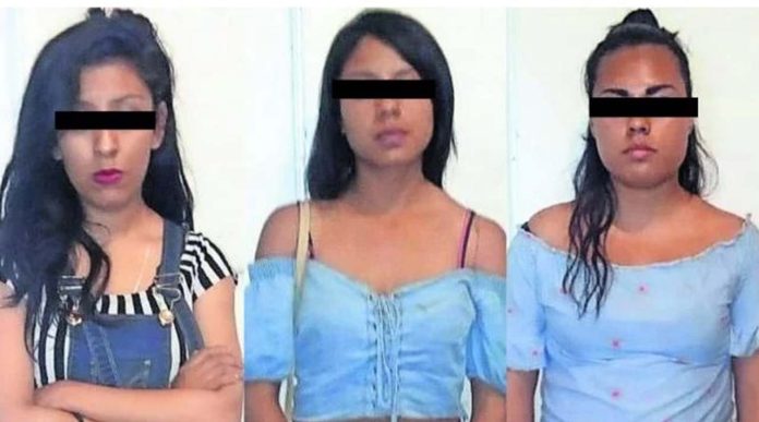 Muy monas tres mujeres iban de “shopping” con billetes falsos