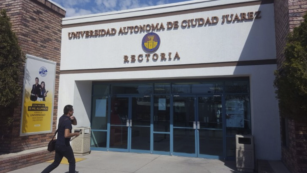 Profesores son acusados de violar a una compañera en la UACJ de Ciudad Juárez Profesores son acusados de violar a una compañera en la UACJ de Ciudad Juárez