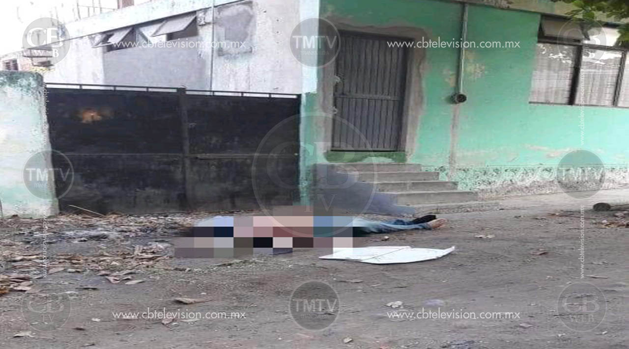 Vecinos encuentran a un hombre sin vida tirado en la vía pública en Apatzingán Vecinos encuentran a un hombre sin vida tirado en la vía pública en Apatzingán