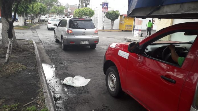 En descuido y abandono Av. Villa Universidad