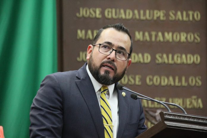 Programas federales deben ser alineados para evitar su corruptela: Legislador del distrito II