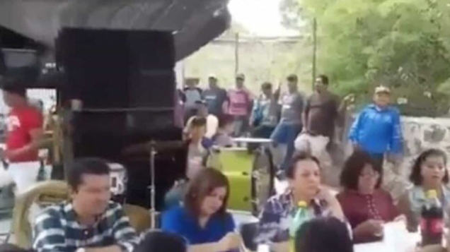 VIDEO: Desde la cárcel y por teléfono, alcalde inaugura obras en Morelos VIDEO: Desde la cárcel y por teléfono, alcalde inaugura obras en Morelos