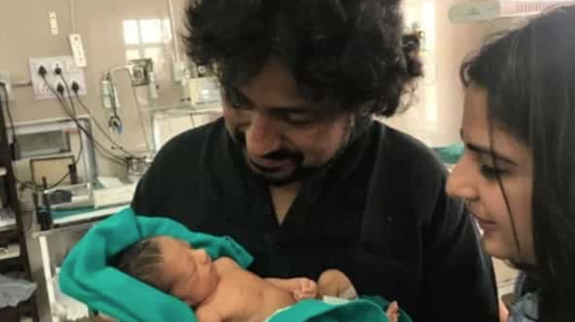 Tras ver su historia en Twitter, pareja adoptará a bebé que fue abandonada en un basurero Tras ver su historia en Twitter, pareja adoptará a bebé que fue abandonada en un basurero