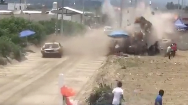 VIDEO: Fatal accidente en carrera de autos deja dos muertos VIDEO: Fatal accidente en carrera de autos deja dos muertos