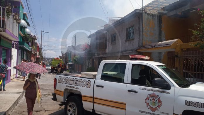 Se incendia casa en la colonia 20 de Noviembre en Morelia