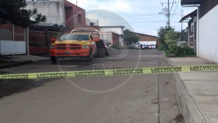 Asesinan a balazos al conductor de una camioneta