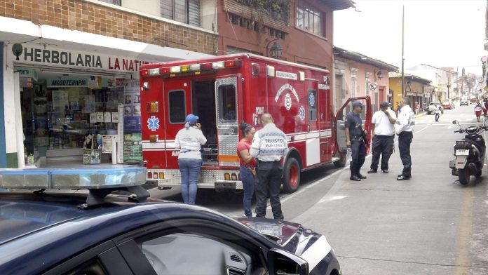 Menor de edad atropella con una moto a una sexagenaria