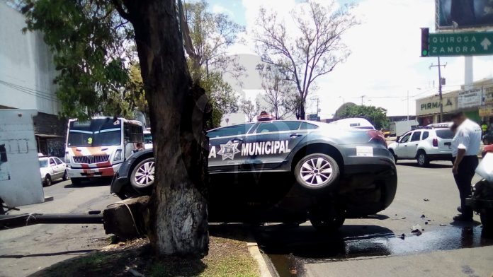 Fuerte accidente protagonizado por patrulla municipal