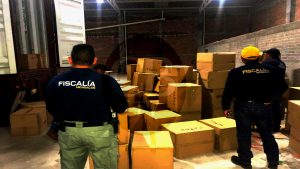 En cateo, localiza FGE camión de carga robado con violencia: recupera mercancía y asegura inmueble