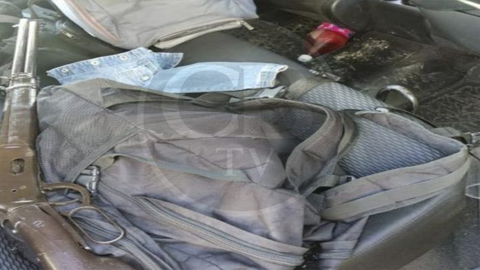 Detiene Policía Michoacán a dos con auto robado y arma de fuego