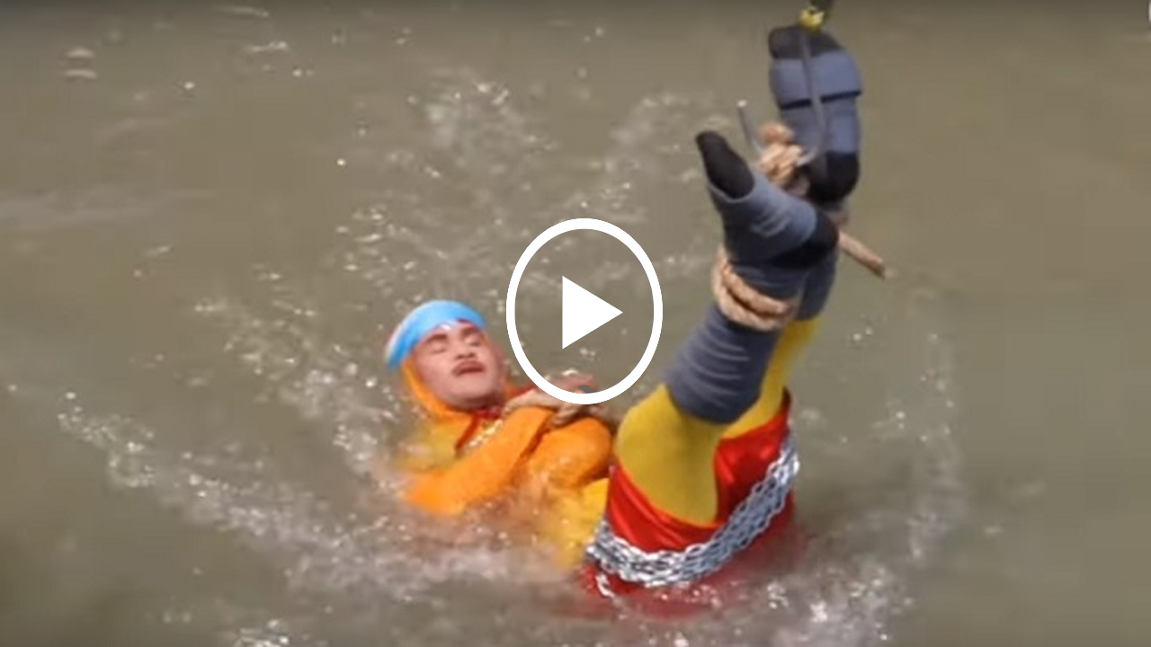 Video: Acto de escapismo termina en tragedia; mago desaparece en el río Video: Acto de escapismo termina en tragedia; mago desaparece en el río