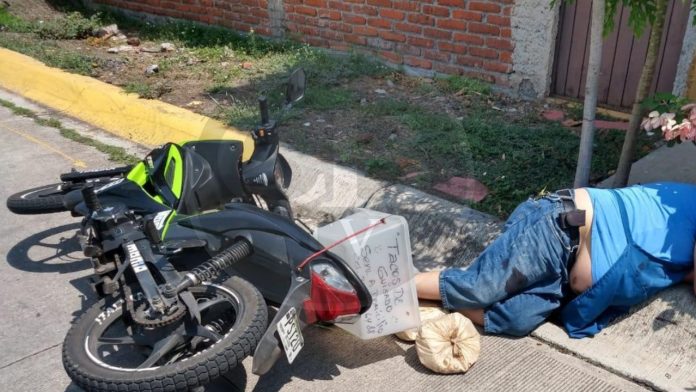 Ejecutan a balazos a motero en Zamora