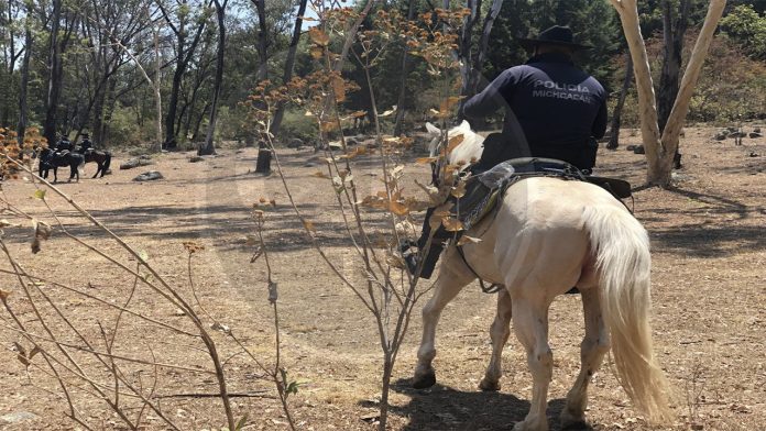 Unidad Montada de la SSP Morelia, detiene a uno con orden de aprehensión