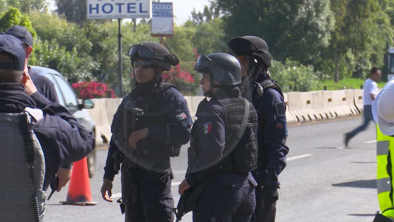 Presumía su pistola en la calle y la policía lo arresta Presumía su pistola en la calle y la policía lo arresta